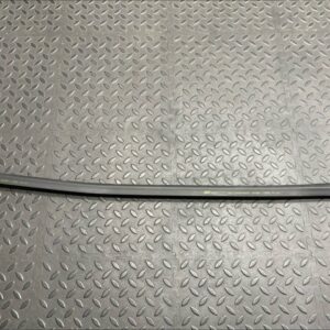 Уплотнитель двери передний правый Opel Astra/H 2004-2014