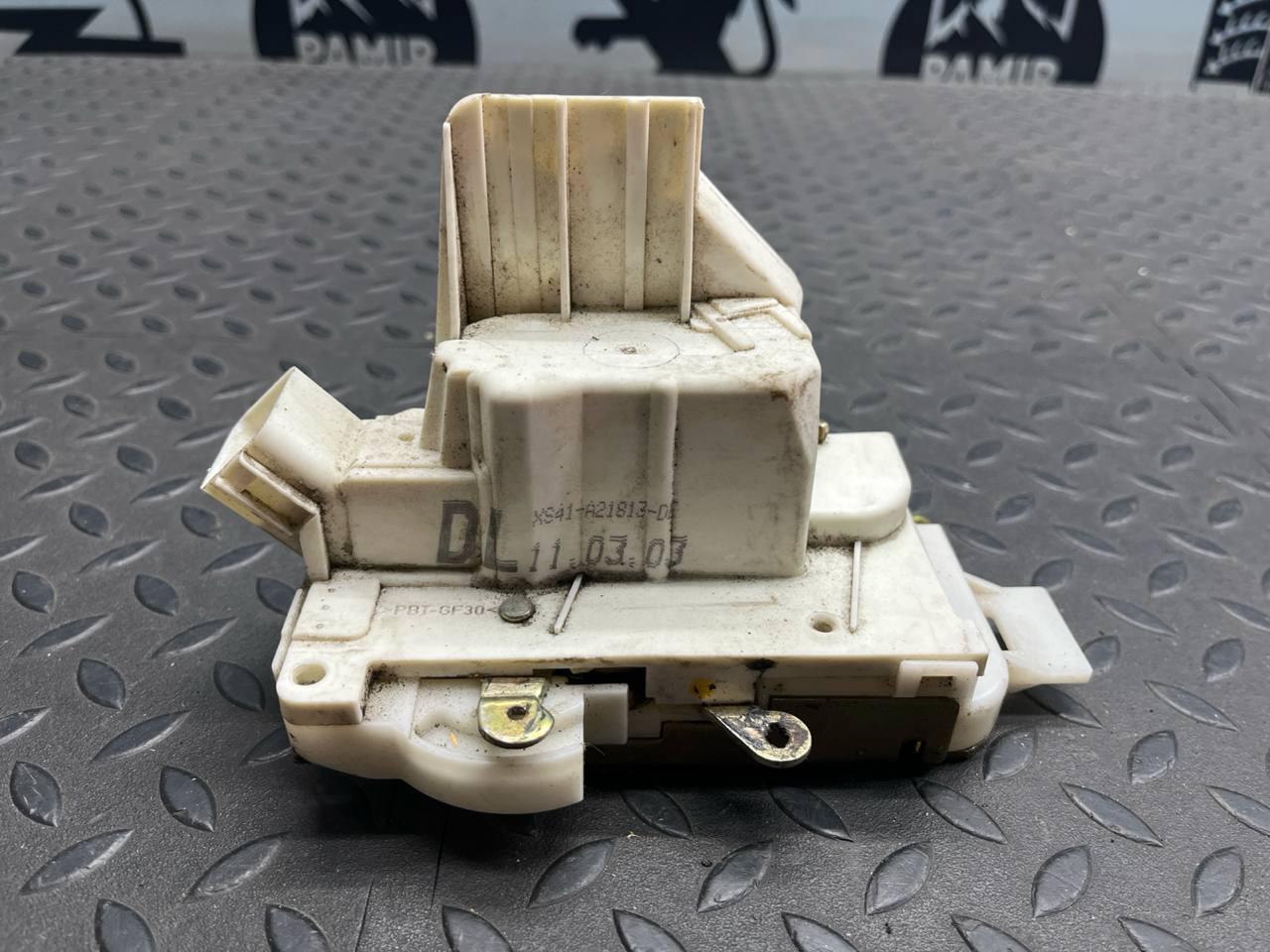 Замок двери передний левый Ford Mondeo/3 2000-2007