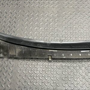 Решетка под лобовое стекло (Жабо) правая Mercedes C/W202 1993-2001