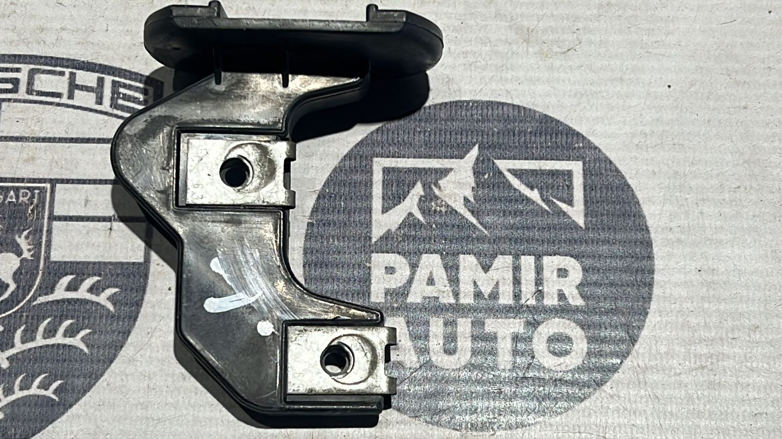 Кронштейн бампера передний правый BMW 5/E39 1995-2004