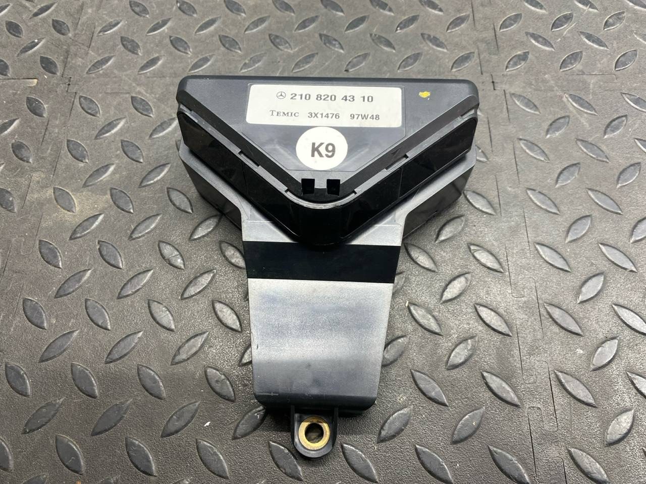 Реле Mercedes E/W210 1995-2003