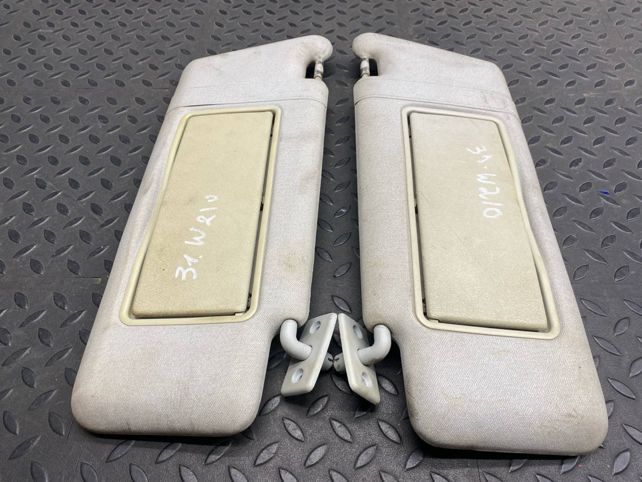 Козырек солнцезащитный Mercedes E/W210 1995-2003