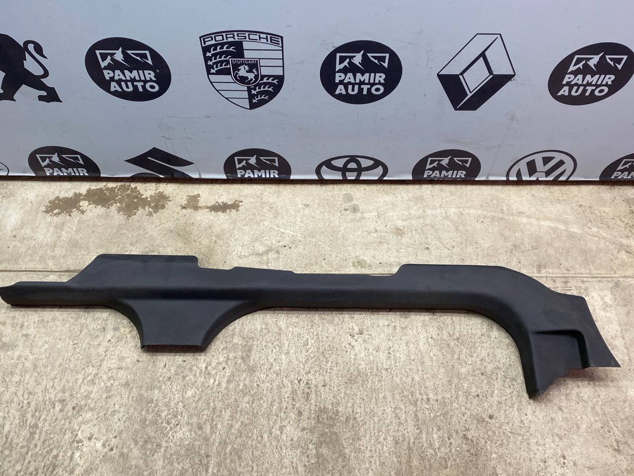 Накладка порога правая Opel Astra/H 2004-2014