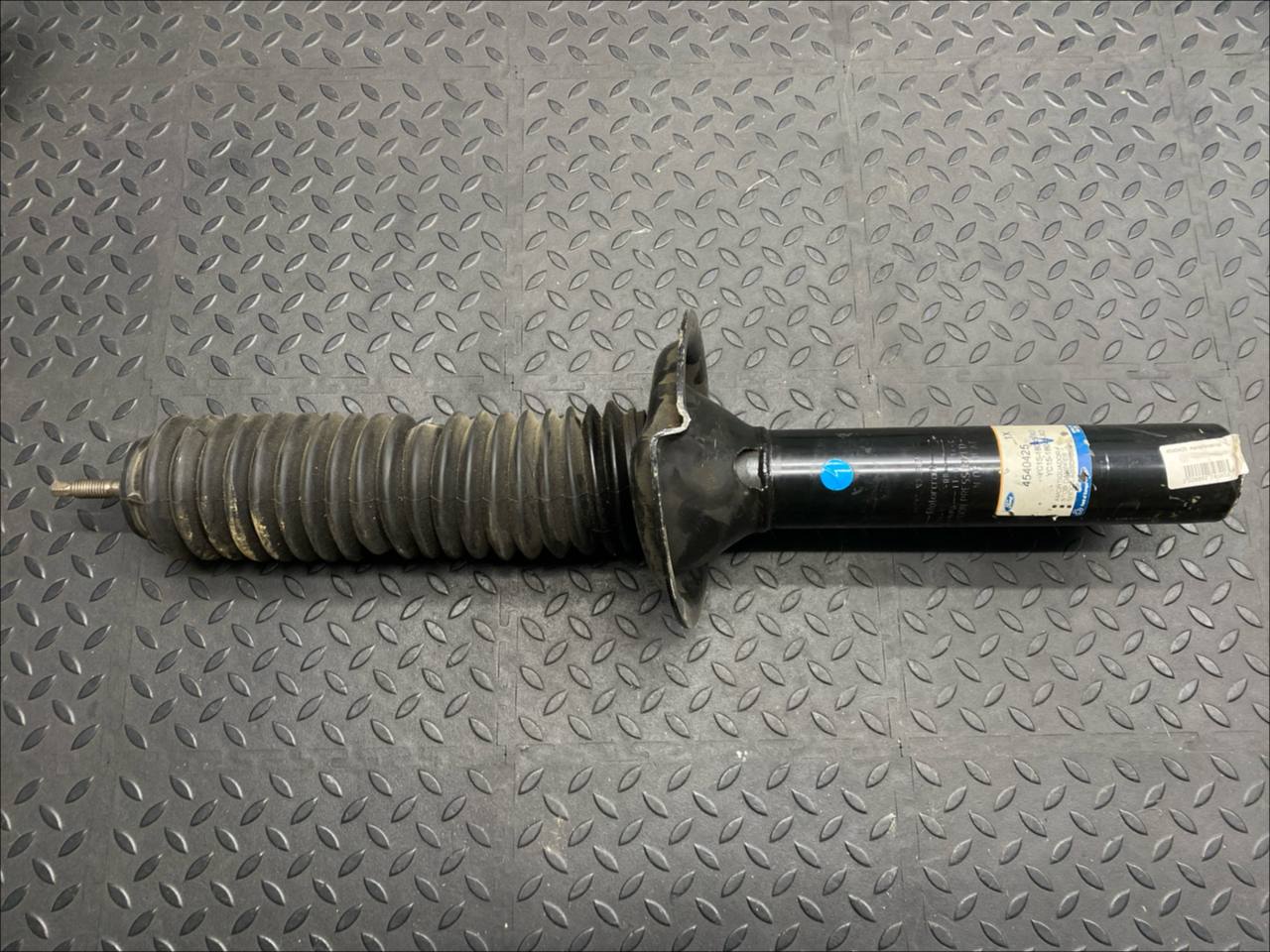 Амортизатор передний Ford Transit 2006-2013