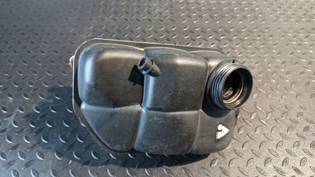 Бачок расширительный Mercedes E/W211 2002-2009