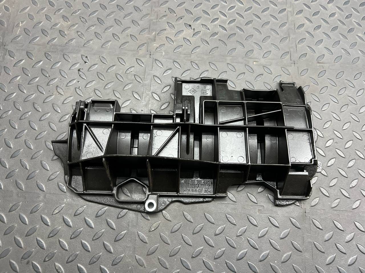 Маслоотражатель Renault Scenic/2 2003-2009