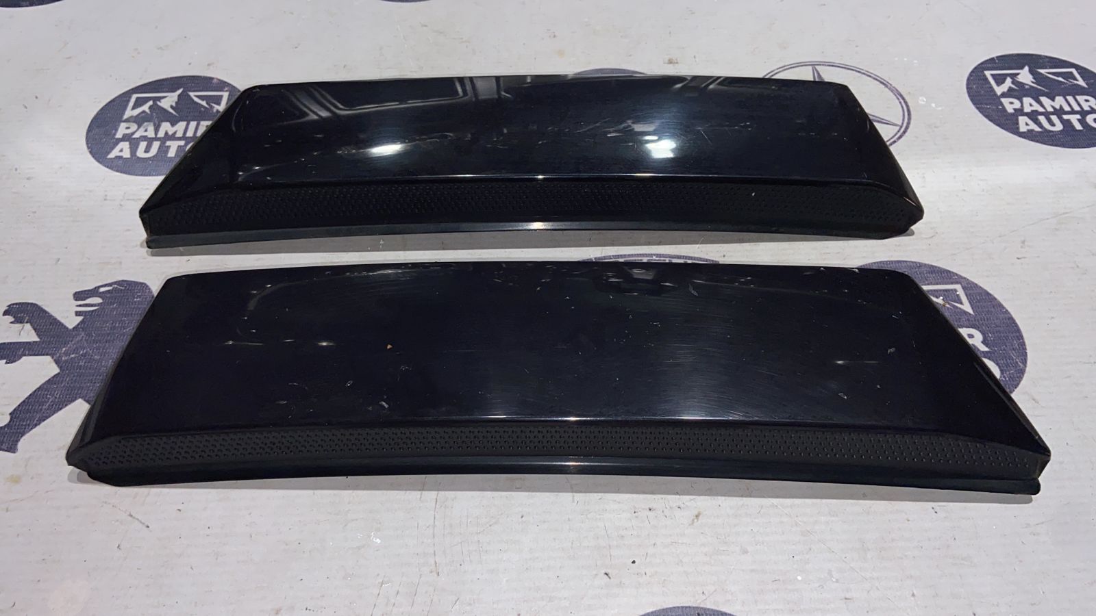 Накладка двери багажника Renault Scenic/2 2003-2009