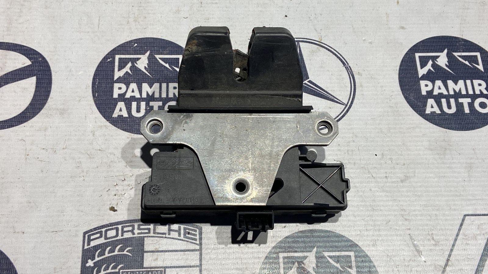 Замок двери багажника Ford Focus/2 2004-2011