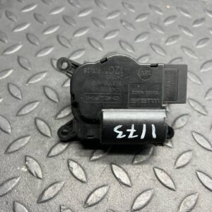 Моторчик заслонки отопителя Opel Astra/H 2004-2014