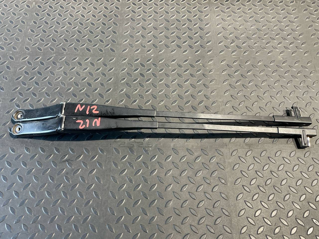 Поводок стеклоочистителя Volkswagen Golf/5 2003-2009