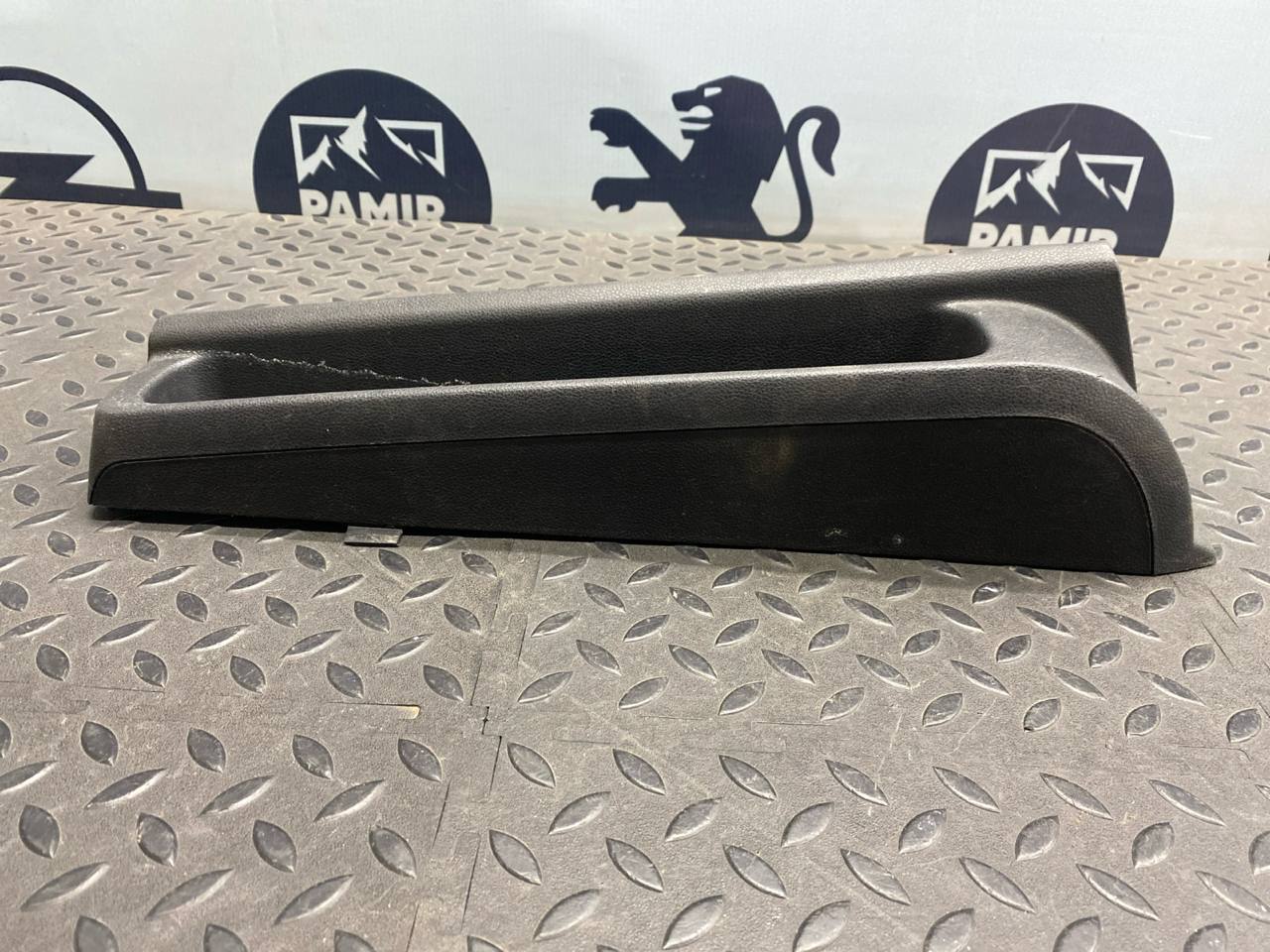 Накладка на сиденье передняя правая Mercedes B/W245 2005-2011