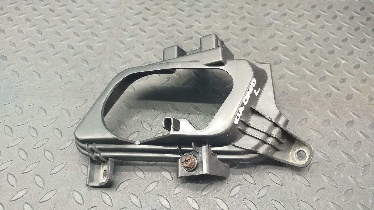 Кронштейн фары противотуманной левый Kia Ceed 2006-2012