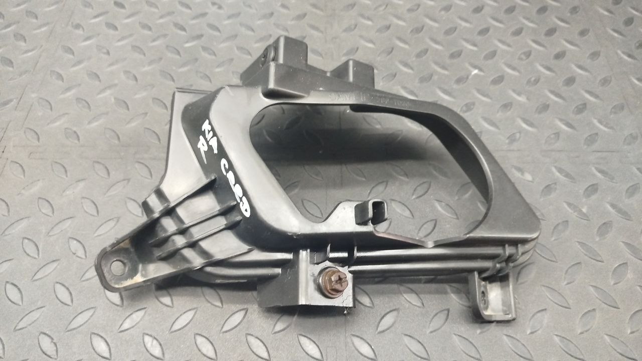 Кронштейн фары противотуманной правый Kia Ceed 2006-2012