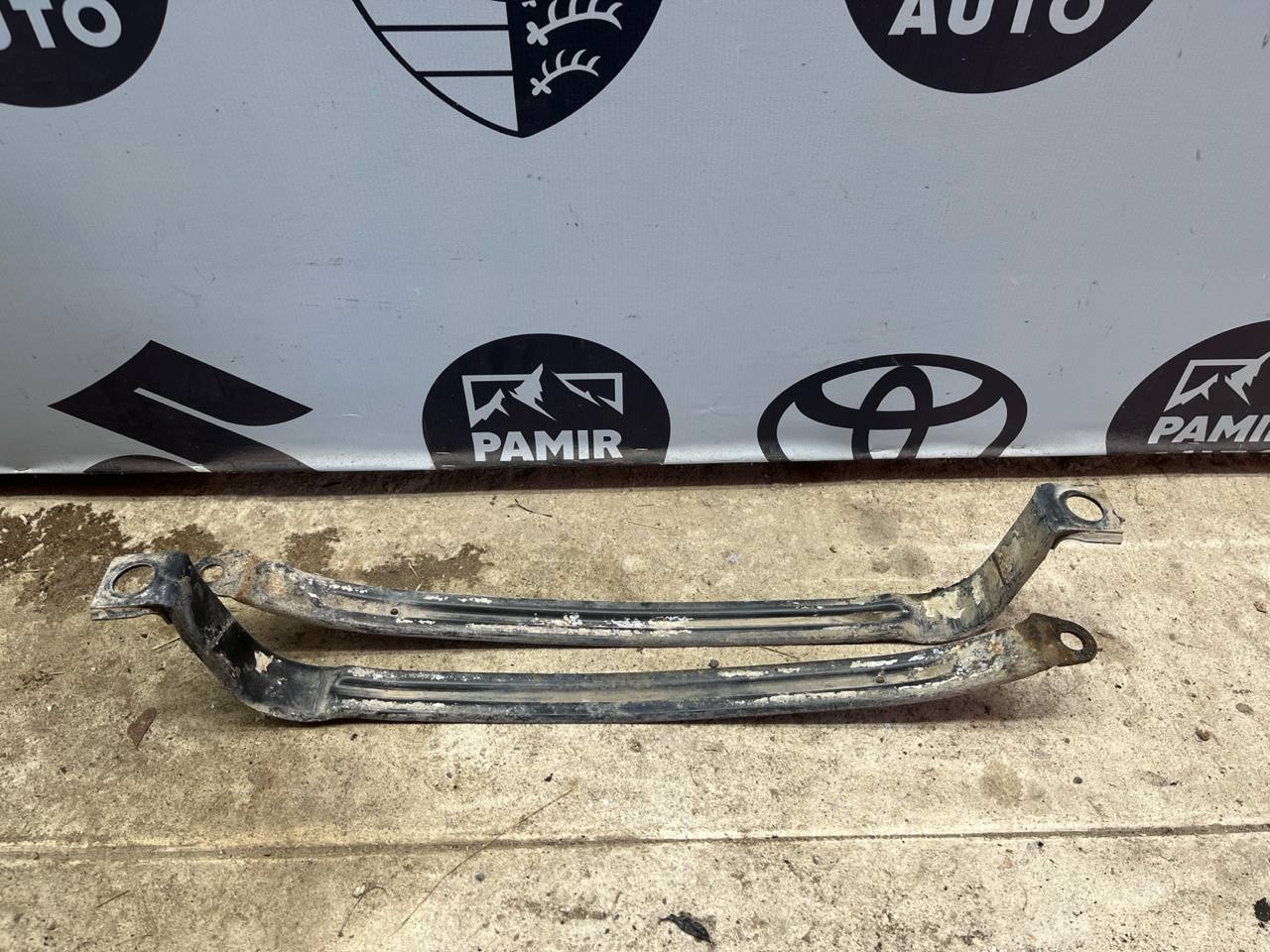 Крепление топливного бака Mercedes C/W202 1993-2001