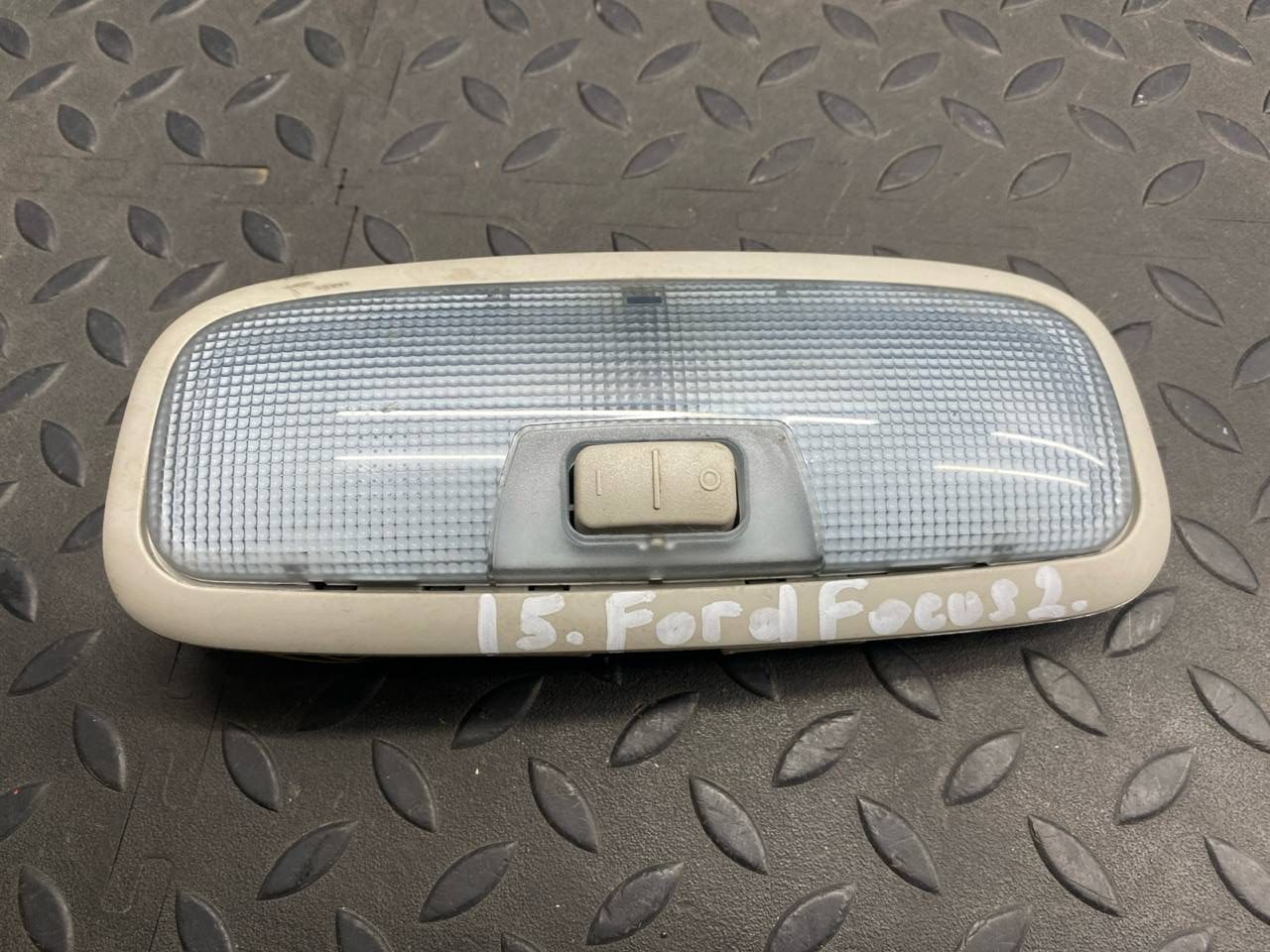 Плафон салонный Ford Focus/2 2004-2011