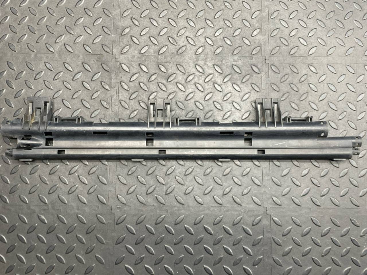 Канал для кабеля BMW 3/E90 2004-2013