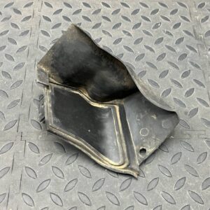 Водосток правый BMW 3/E90 2004-2013