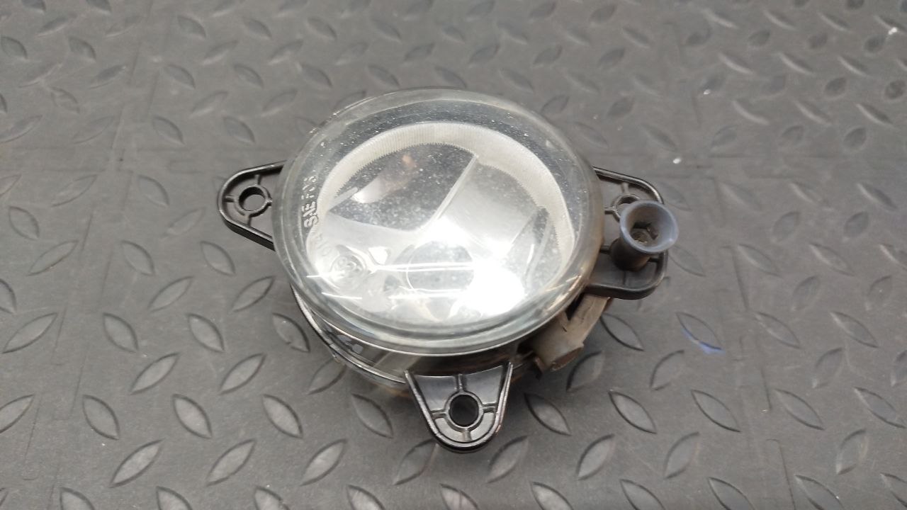 Фара противотуманная левая Volkswagen Polo/4 2001-2009