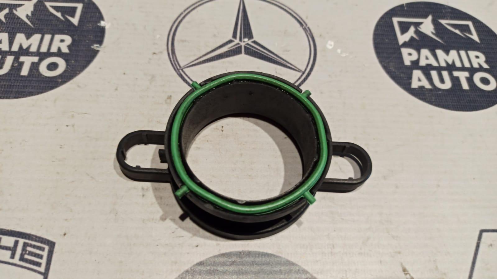 Патрубок воздушного фильтра Mercedes C/W203 2000-2008