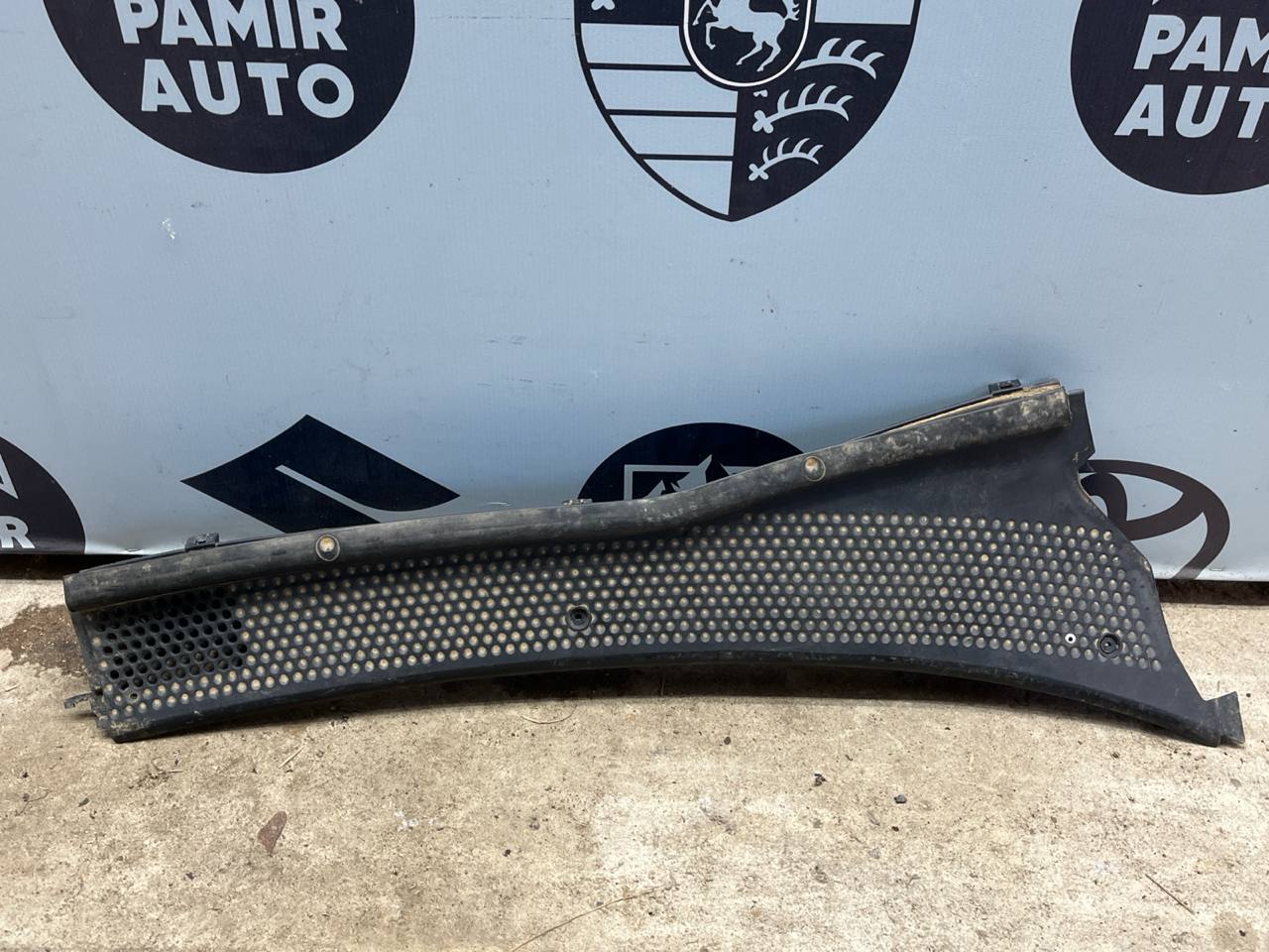 Решетка под лобовое стекло (Жабо) правая Ford Focus 1998-2007