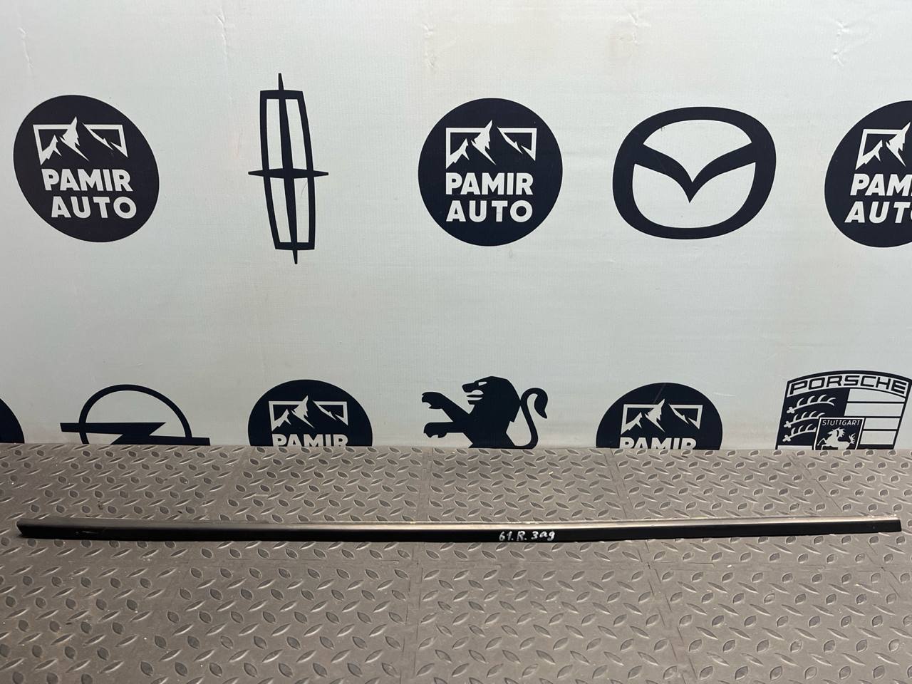 Уплотнитель двери задний правый BMW 3/E46 1998-2007