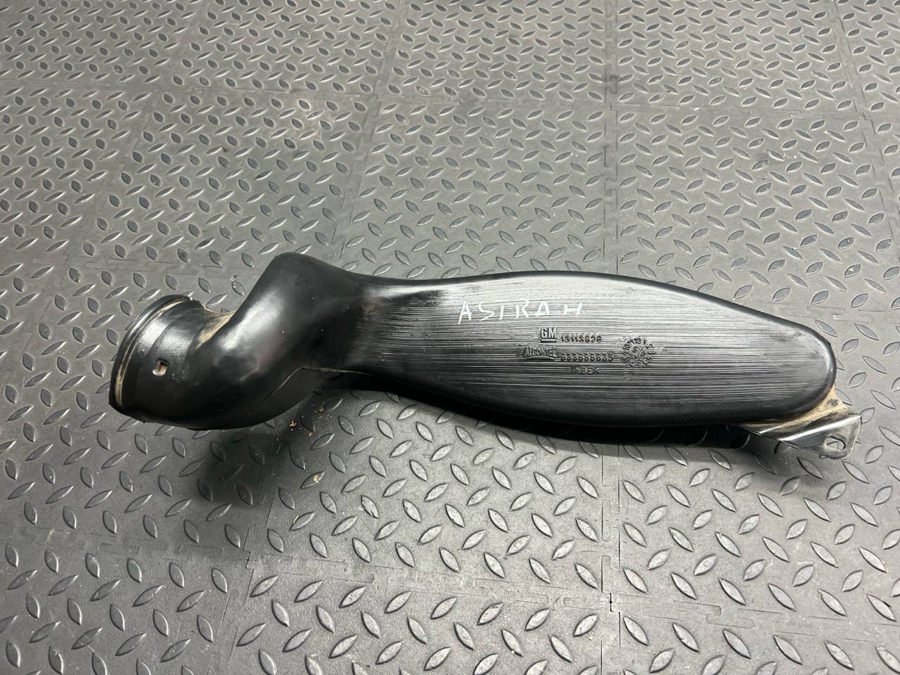 Воздуховод отопителя Opel Astra/H 2004-2014