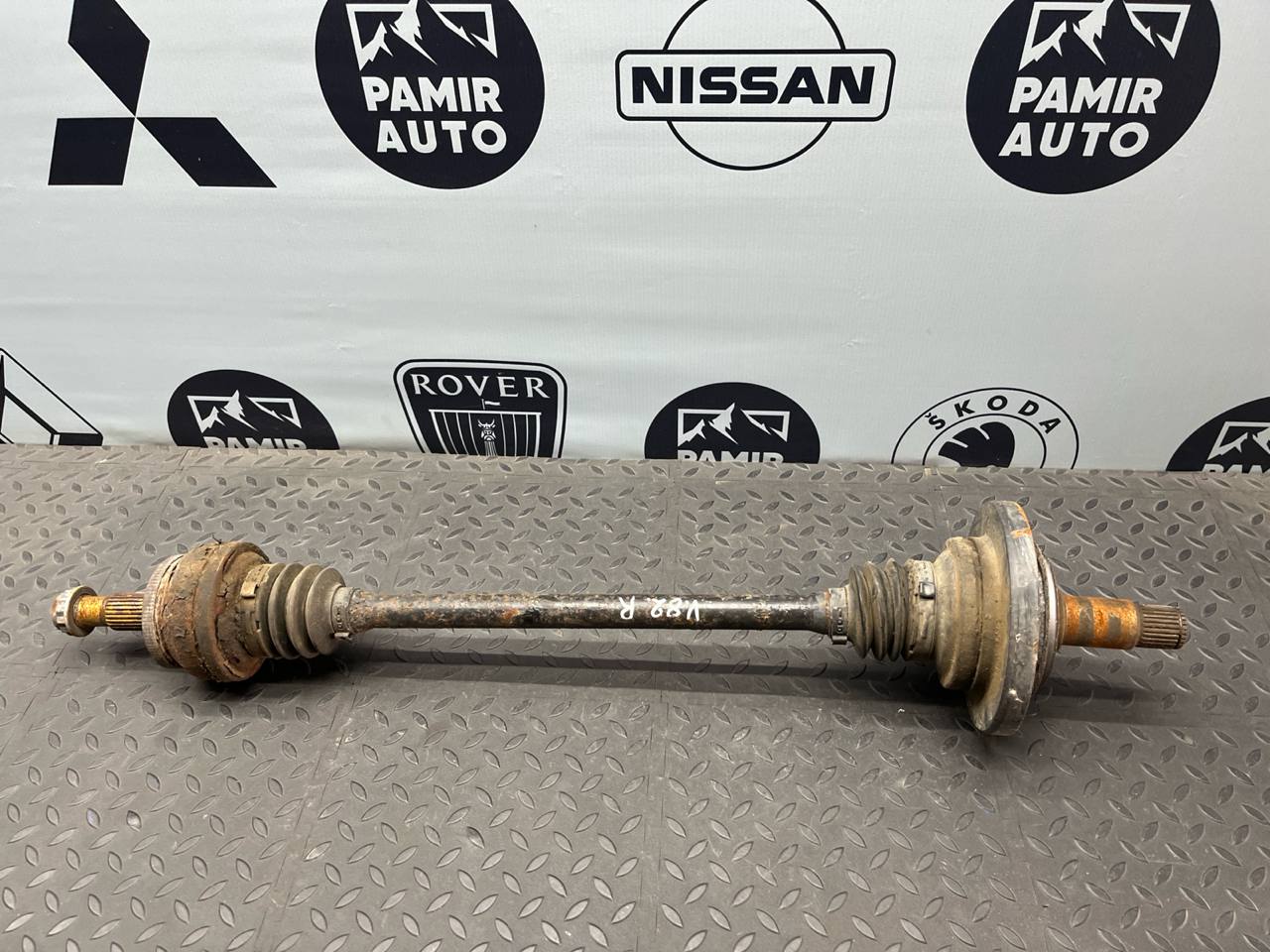 Полуось задняя правая Mercedes E/W211 2002-2009