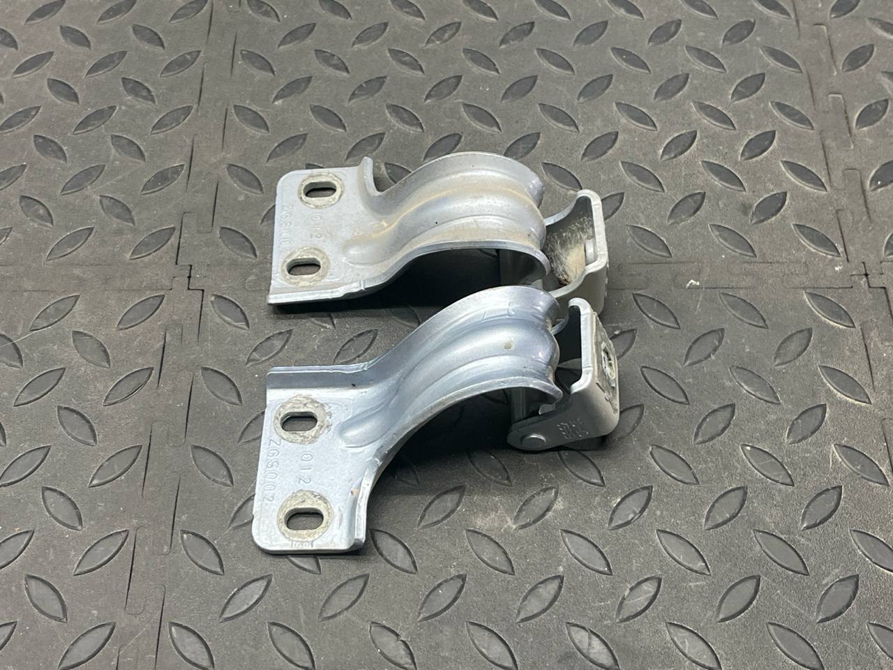 Петля двери багажника Mercedes B/W245 2005-2011