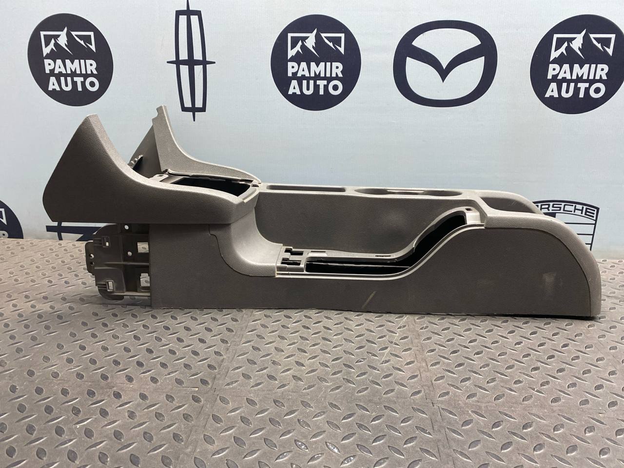 Консоль (Подлокотник) Ford Focus/2 2004-2011