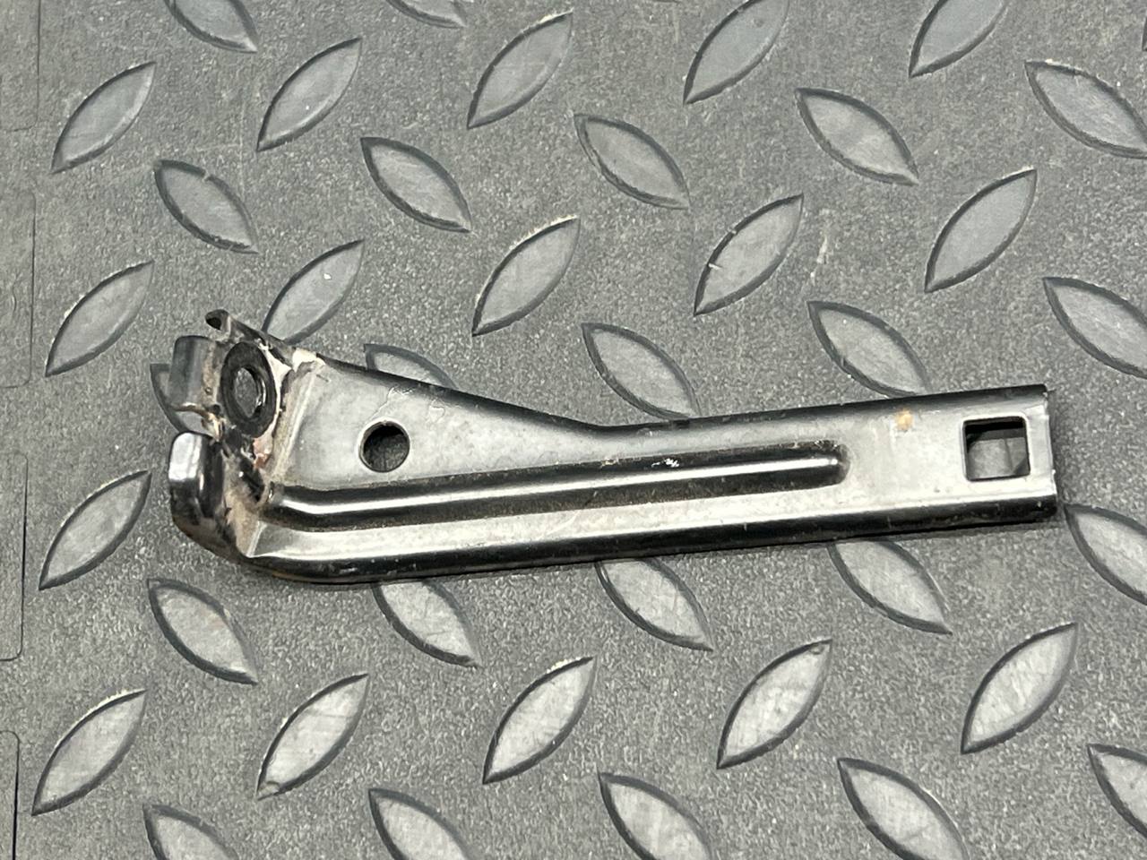 Кронштейн генератора Honda Civic/8 2005-2012