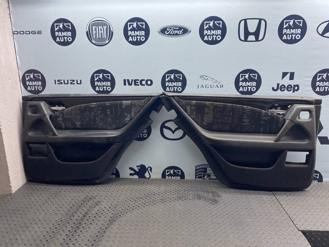 Обшивка двери задняя Mercedes E/W210 1995-2003