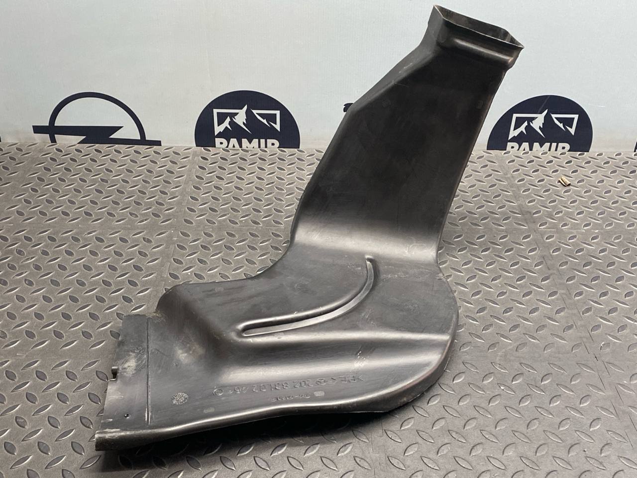 Воздуховод отопителя правый Mercedes C/W202 1993-2001