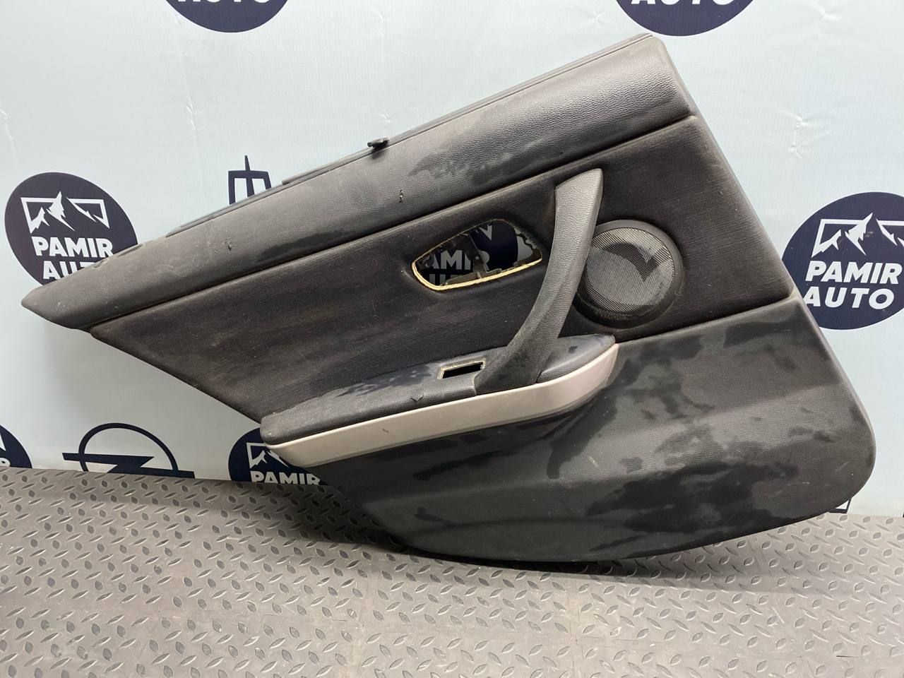 Обшивка двери задняя левая BMW 3/E90 2004-2013