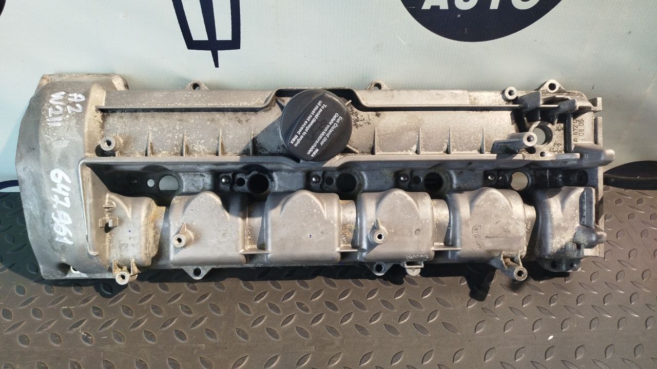 Крышка клапанная Mercedes E/W211 2002-2009