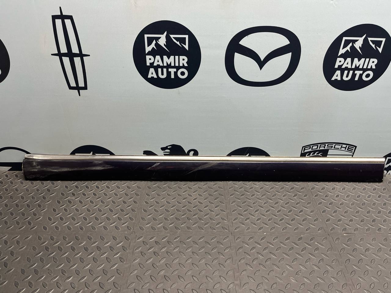 Молдинг двери передний правый Mercedes E/W210 1995-2003