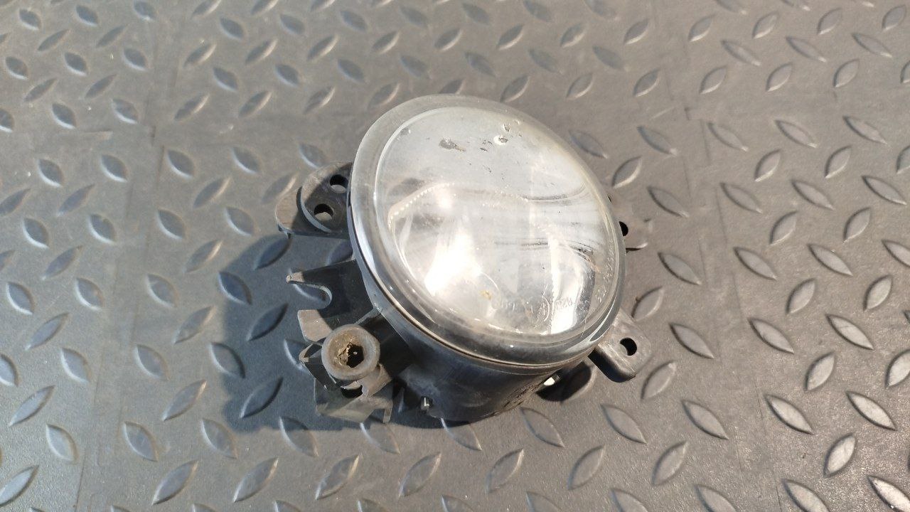 Фара противотуманная правая Mercedes B/W245 2005-2011