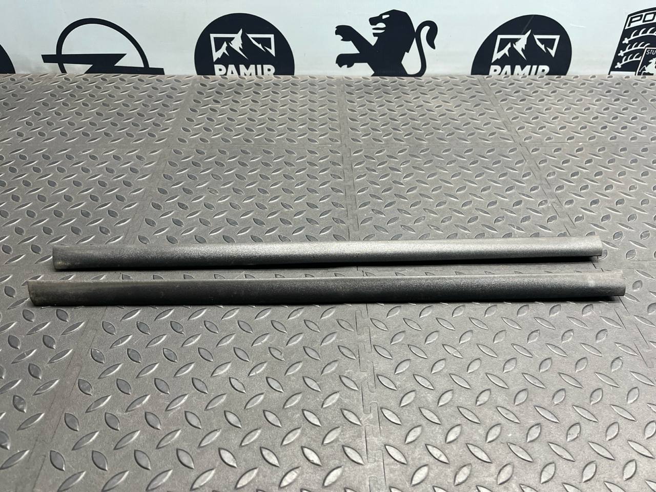 Уплотнитель двери задний Mercedes E/W210 1995-2003