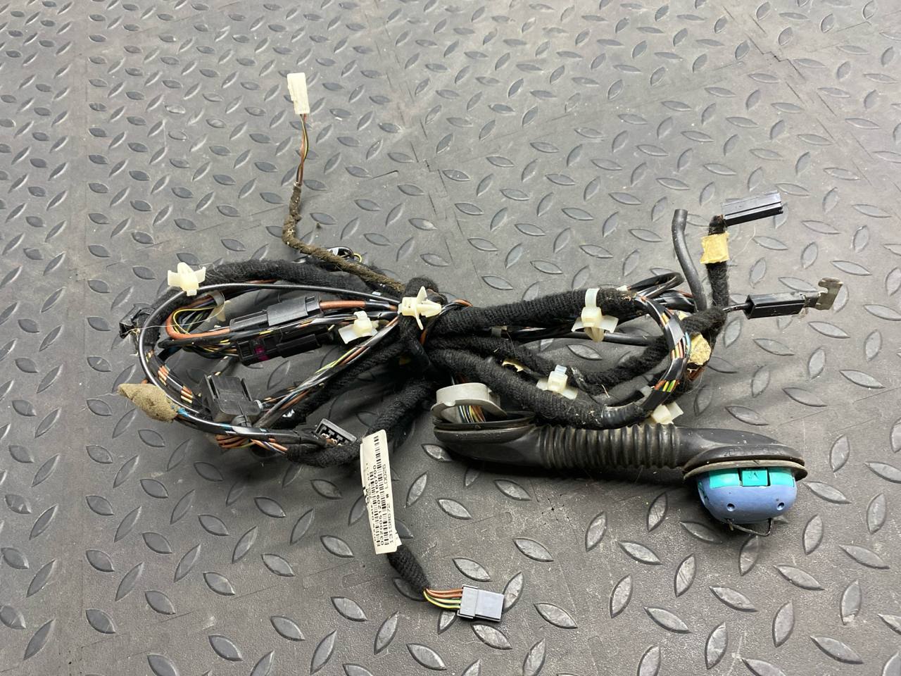 Проводка двери багажника Opel Zafira/B 2005-2014