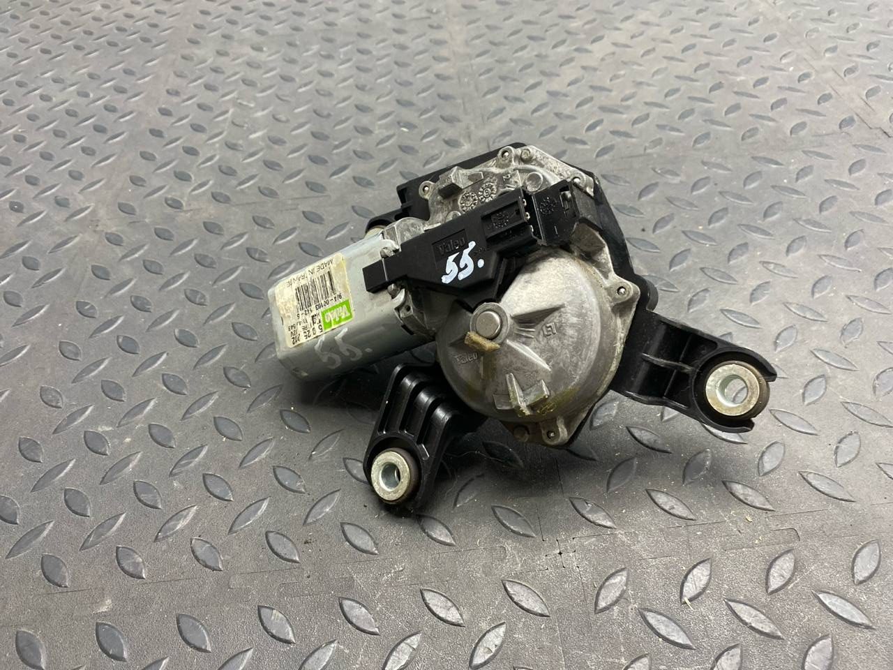 Моторчик стеклоочистителя задний Opel Zafira/B 2005-2014