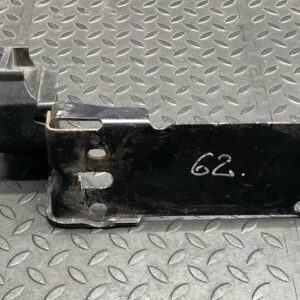 Кронштейн радиатора правый BMW 3/E90 2004-2013