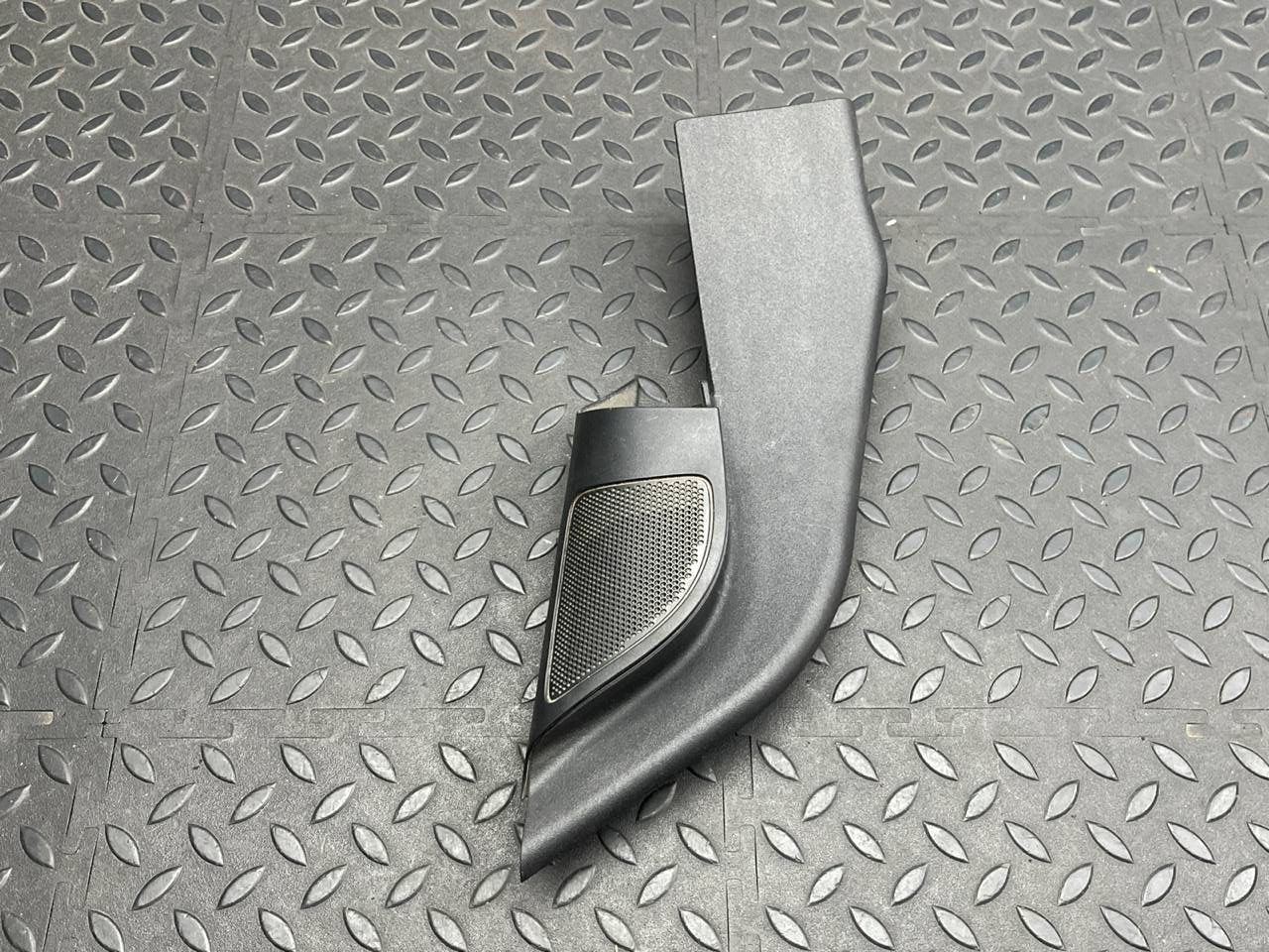 Накладка зеркала правая Ford Focus/2 2004-2011