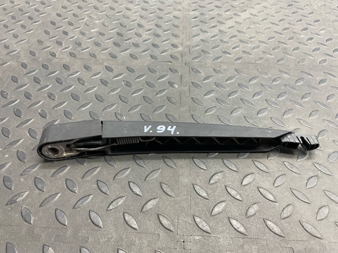 Поводок стеклоочистителя задний Opel Astra/H 2004-2014