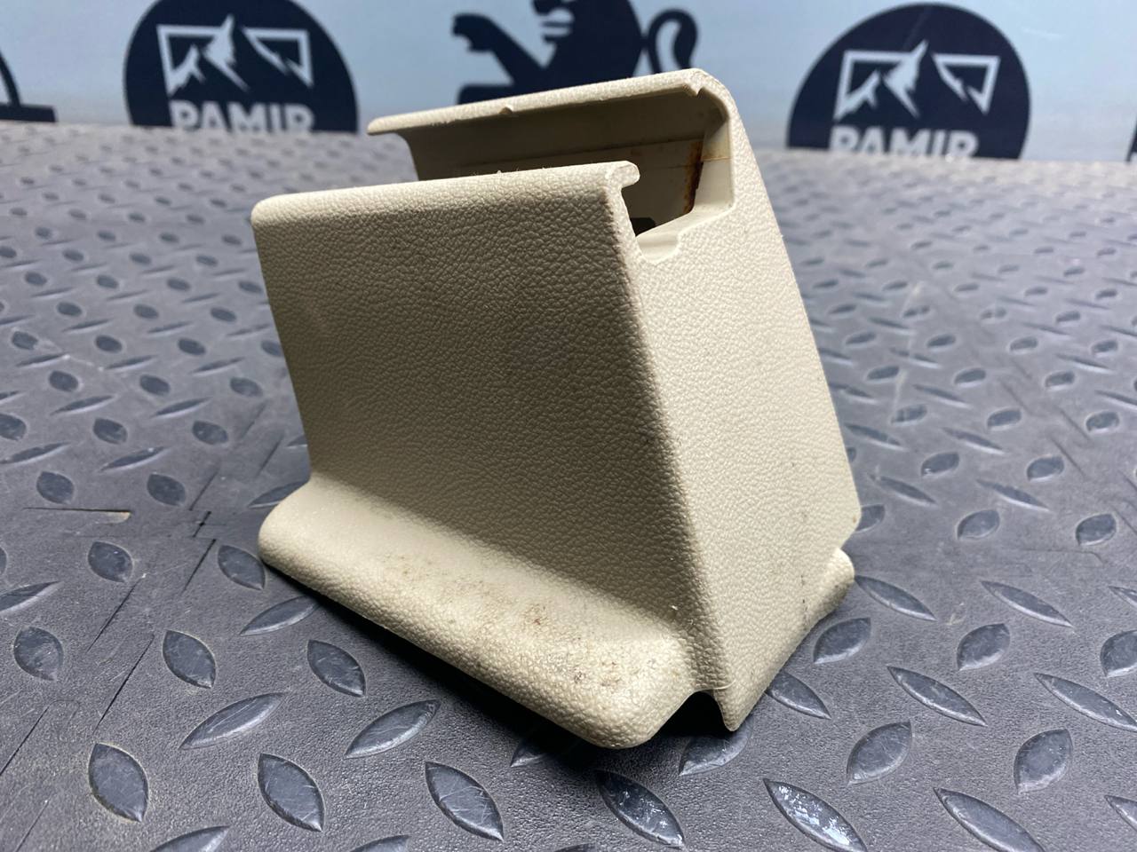 Накладка на сиденье передняя правая Mercedes B/W245 2005-2011