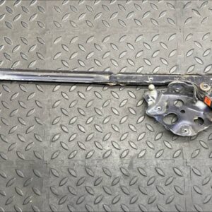 Петля капота левая Mercedes E/W210 1995-2003