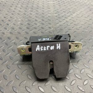Замок двери багажника Opel Astra/H 2004-2014