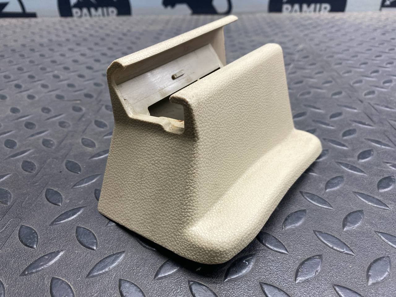 Накладка на сиденье задняя правая Mercedes B/W245 2005-2011