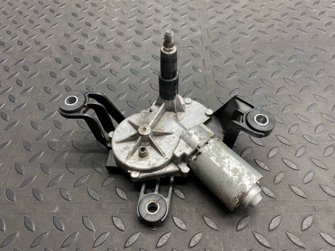 Моторчик стеклоочистителя задний Opel Astra/H 2004-2014