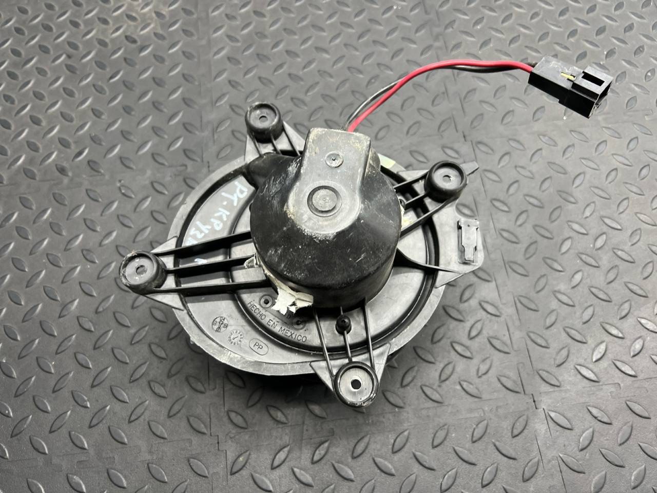 Моторчик отопителя Chrysler PT Cruiser 2000-2010
