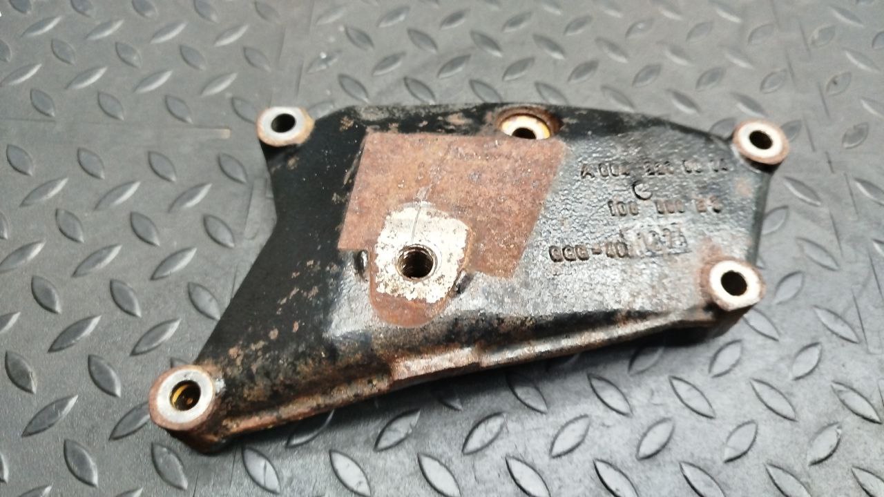 Кронштейн двигателя Chrysler PT Cruiser 2000-2010