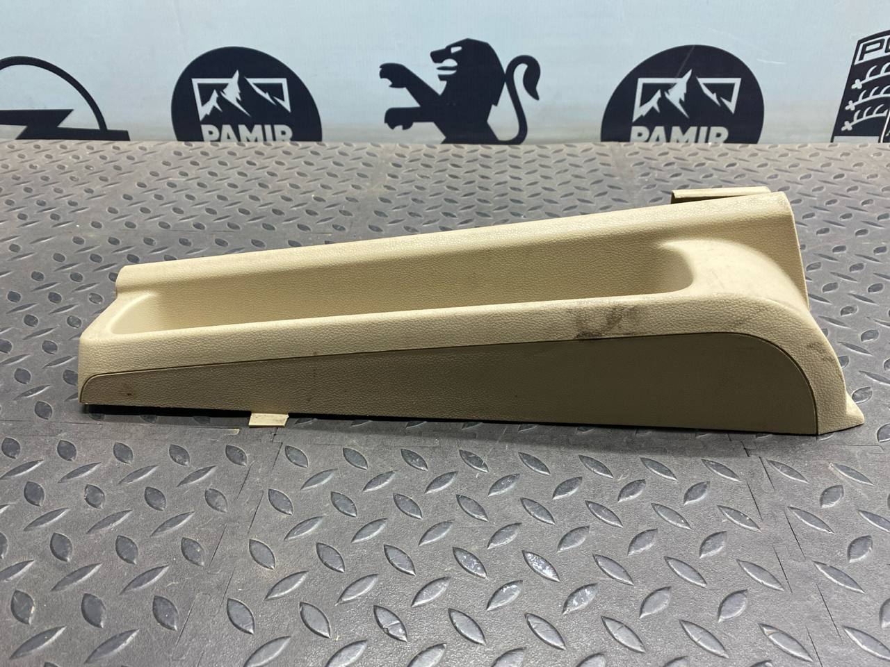 Накладка на сиденье передняя правая Mercedes B/W245 2005-2011